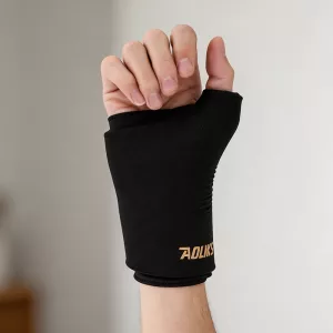 gel wrist support sleeve